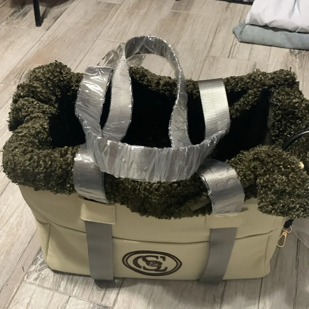 Petit Pawfection by Anastasia Scotch & Co. High End Pet Handbags Brand New